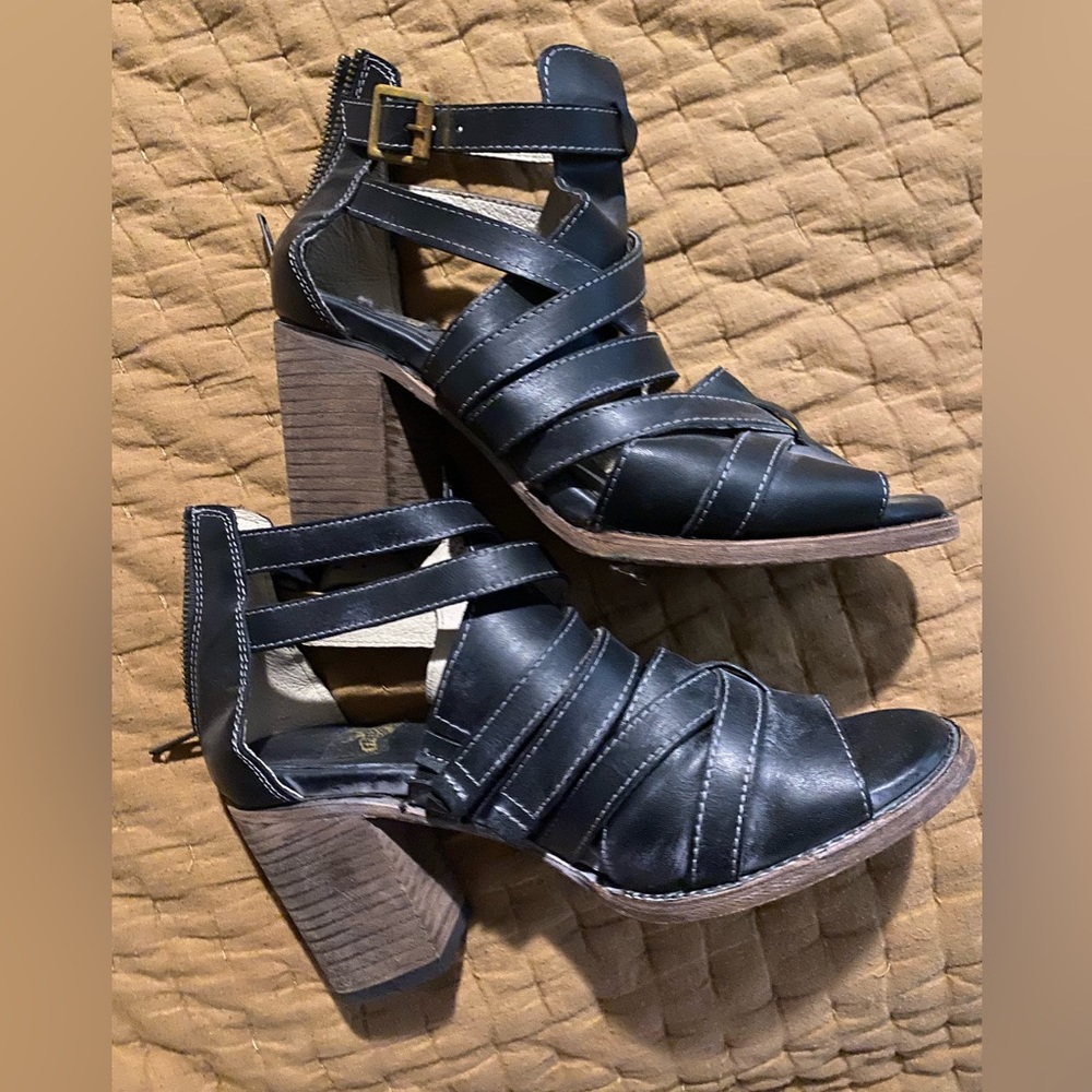 Freebird heeled sandals